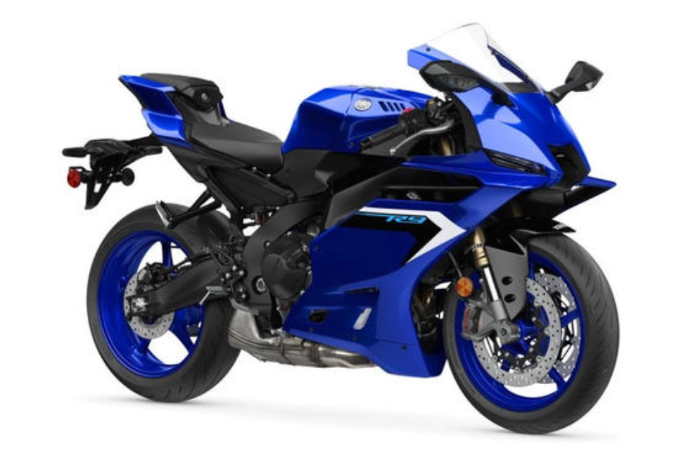First Ride: 2025 Yamaha YZF-R9 – The Exciting New Era for Mid-Weight Sportbikes