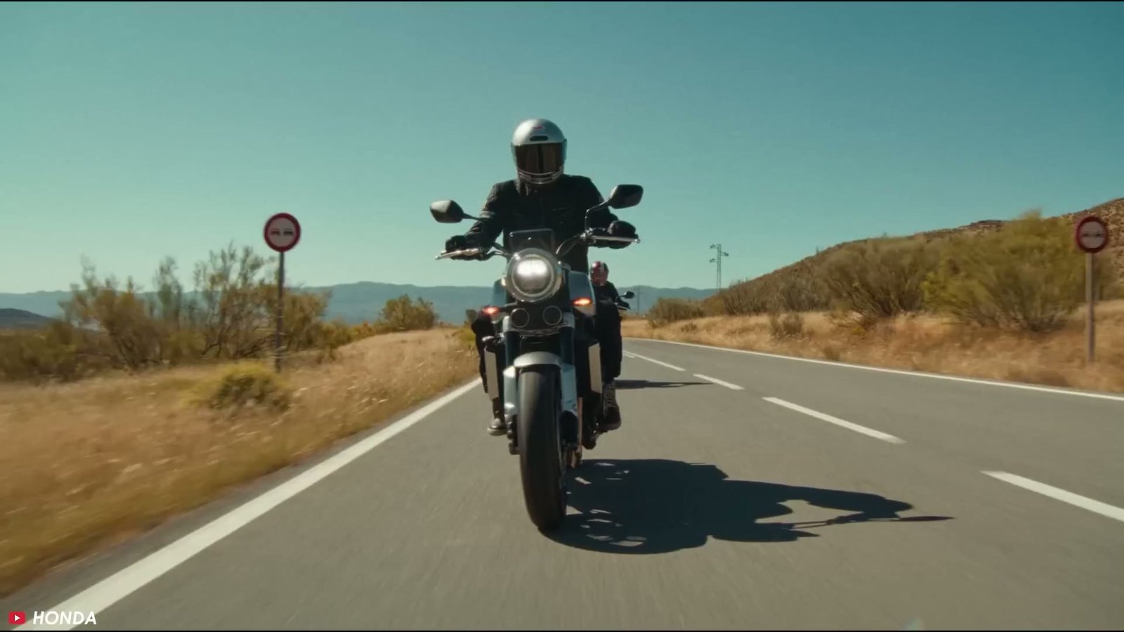 Image of the IMU system integrated into the CB000F Retro for enhanced rider safety and control.