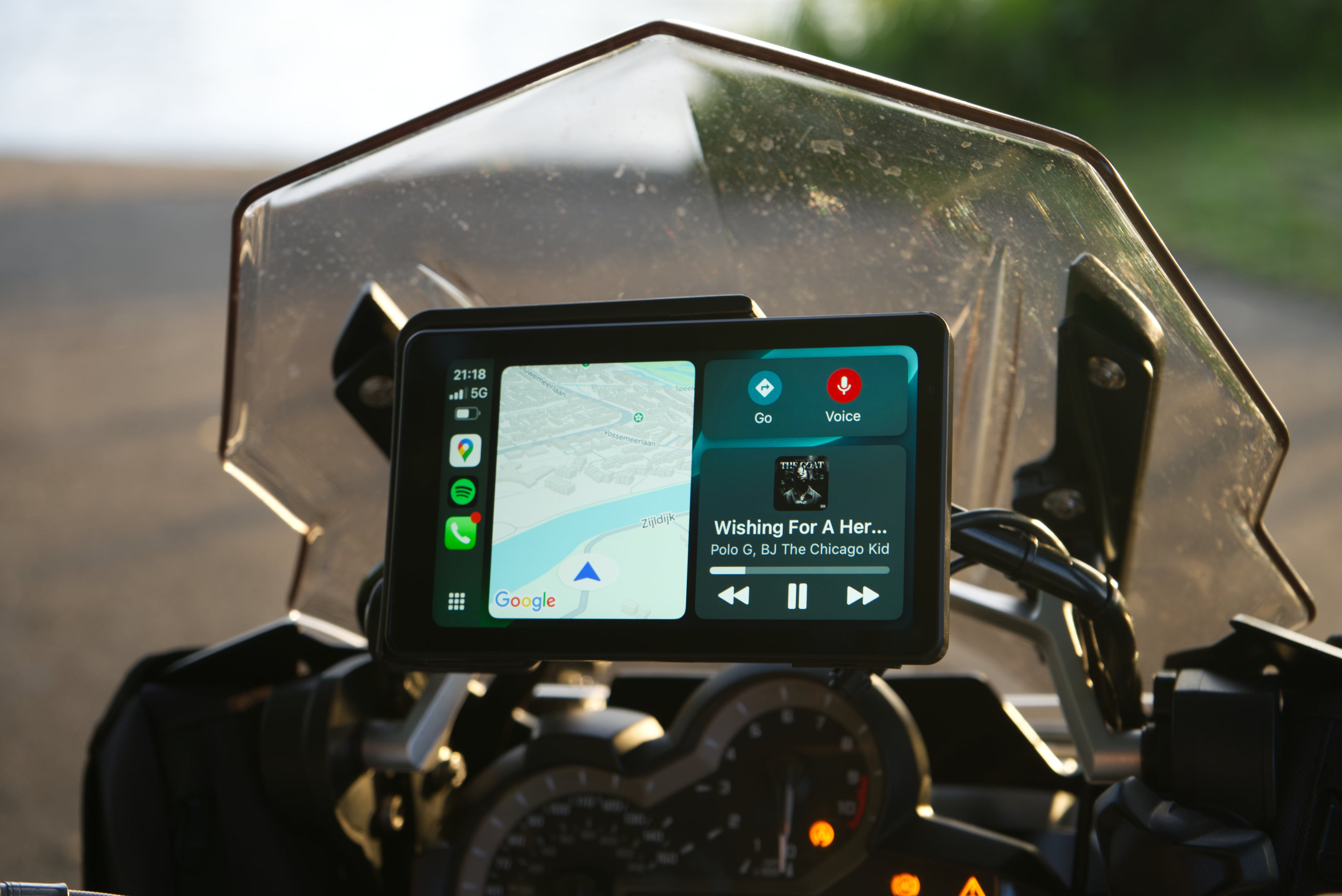 motorcycle smart technology dashboard