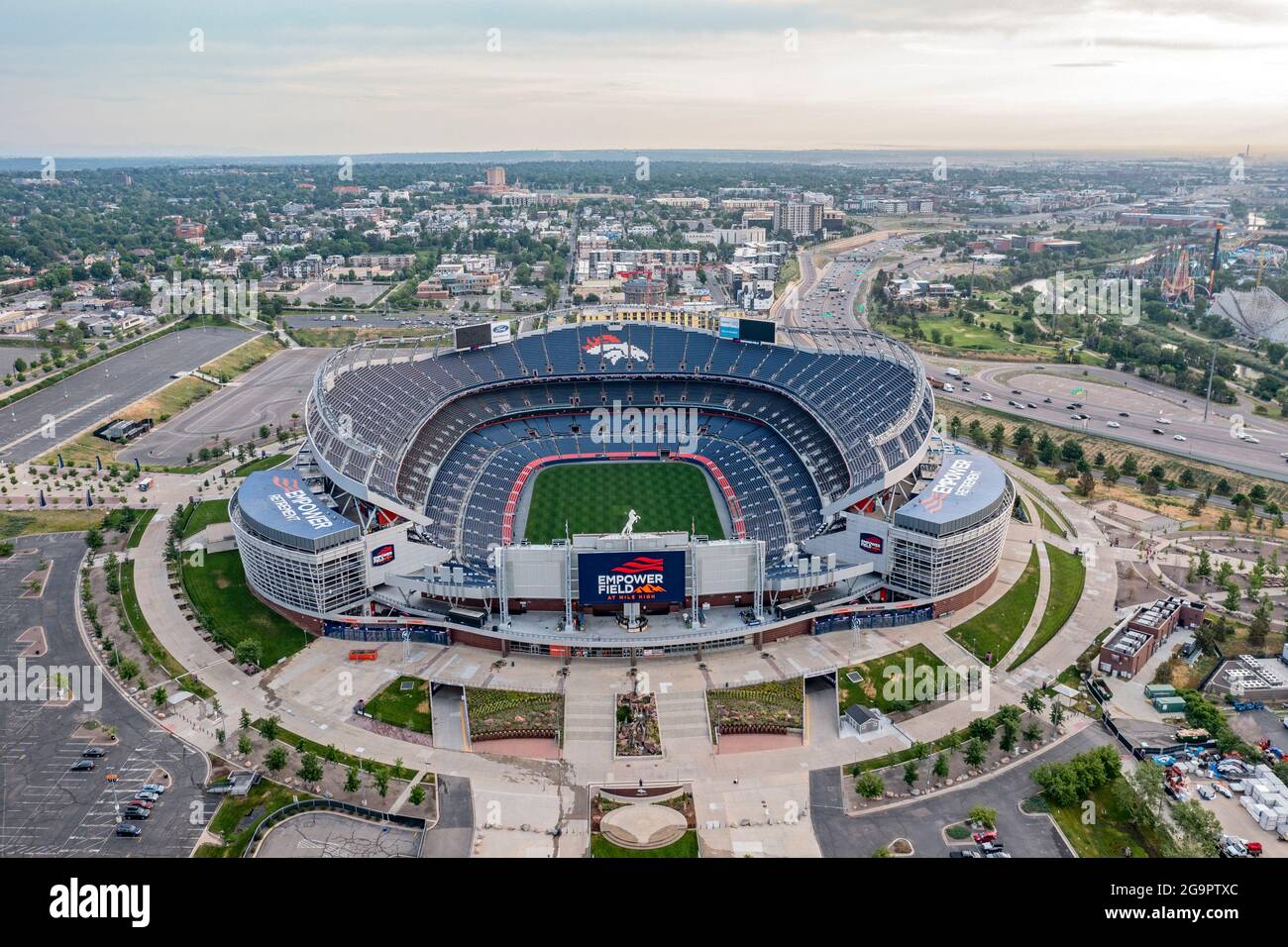 250SX class race action for the East and West championship section
