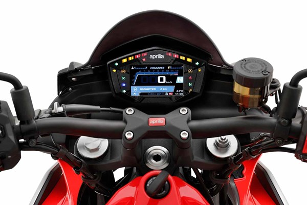 TFT instrument cluster and electronics interface