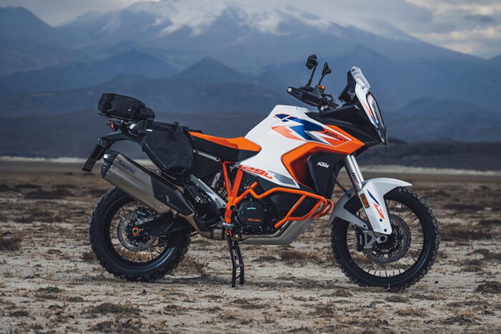 KTM 1290 Super Adventure R on technical off-road section