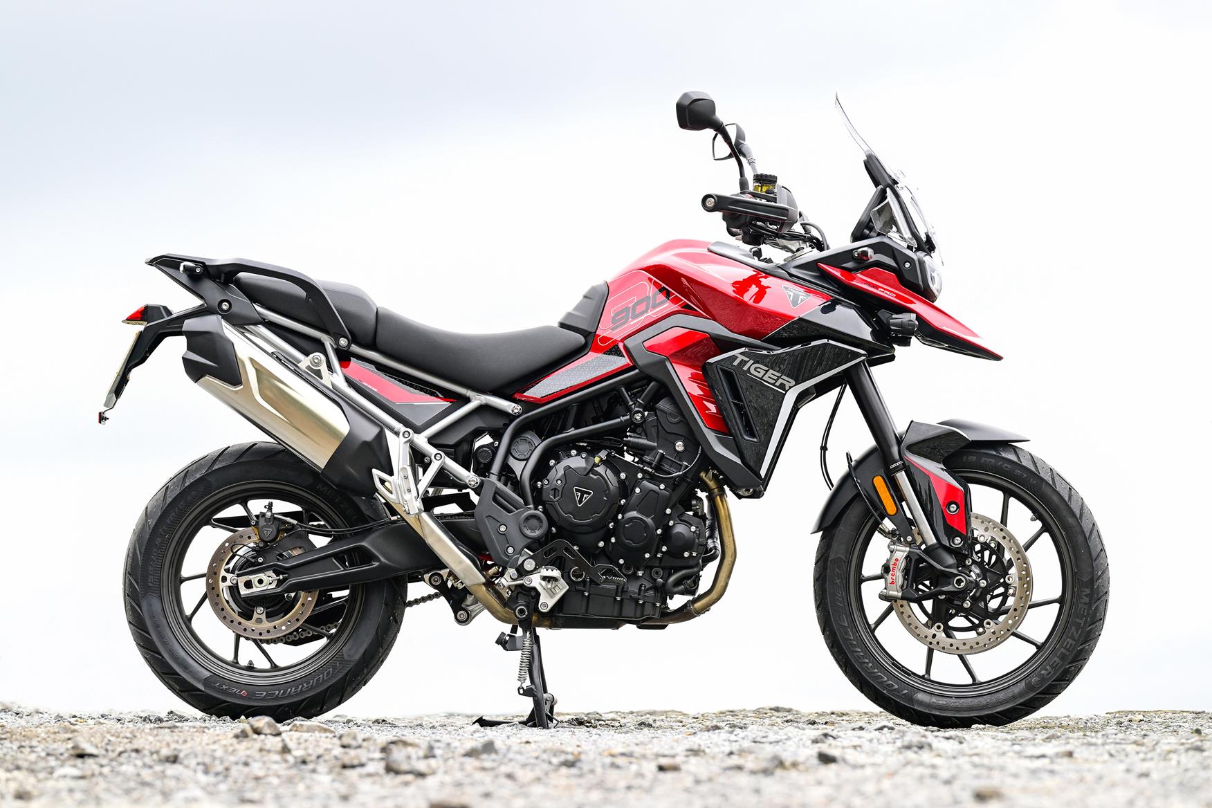 Triumph Tiger 900 GT Pro in riding environment
