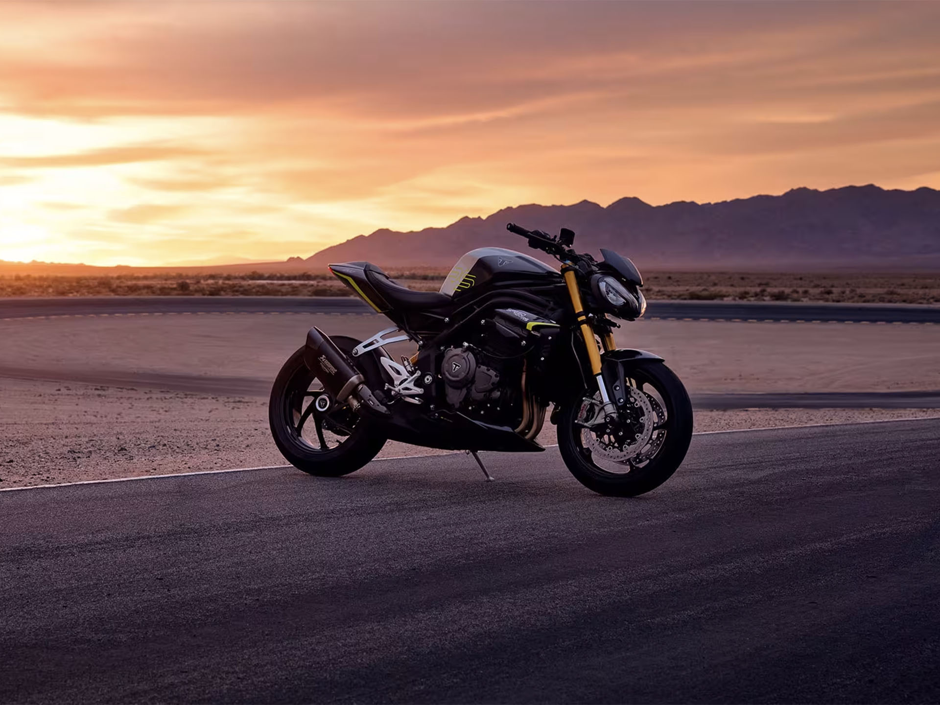 Triumph Speed Triple 1200 RS studio or action shot