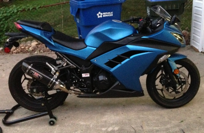 Close-up of a matte vinyl wrapped sportbike fairing