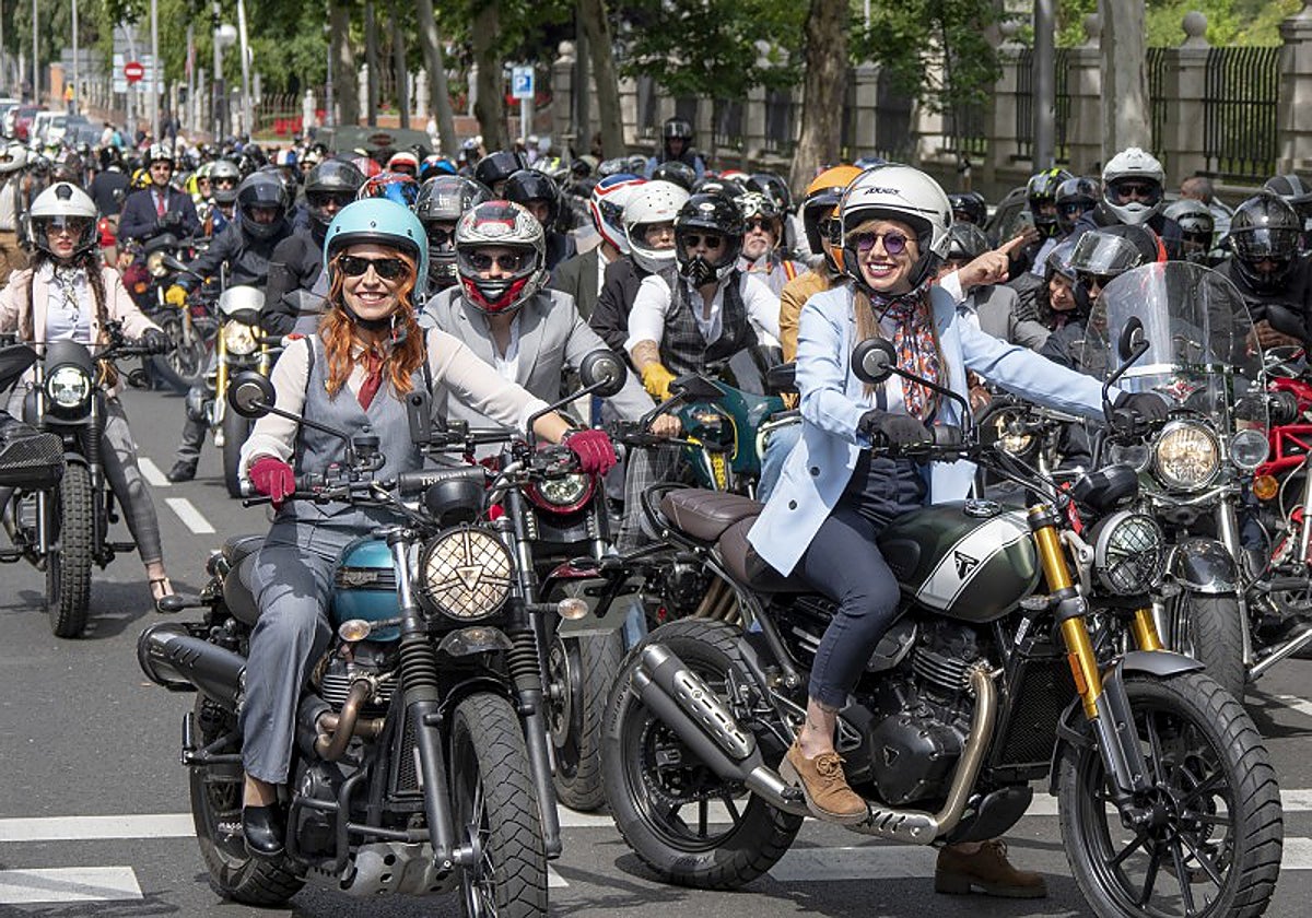 DGR staging area with bikes and participants gathered before the ride