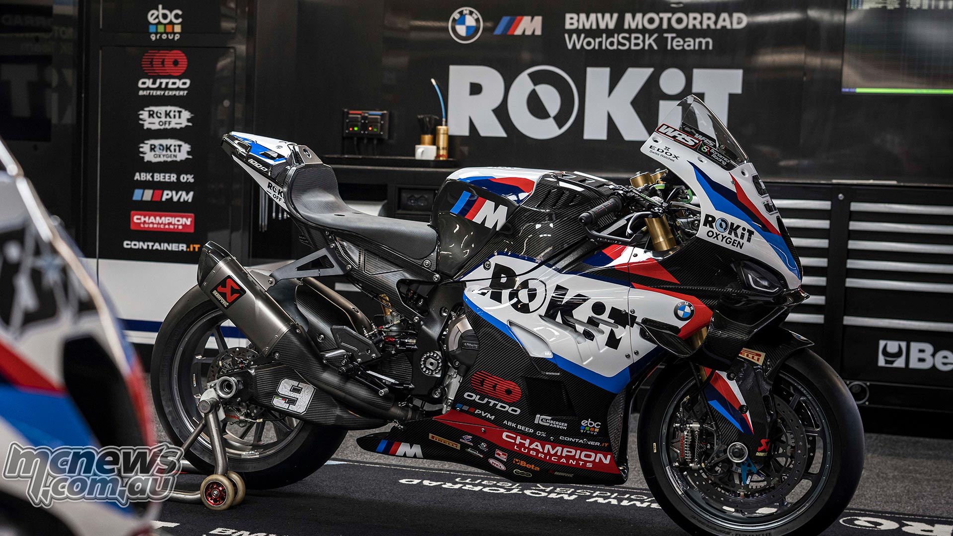 BMW M 1000 RR race bike to illustrate Volkov's strong performance