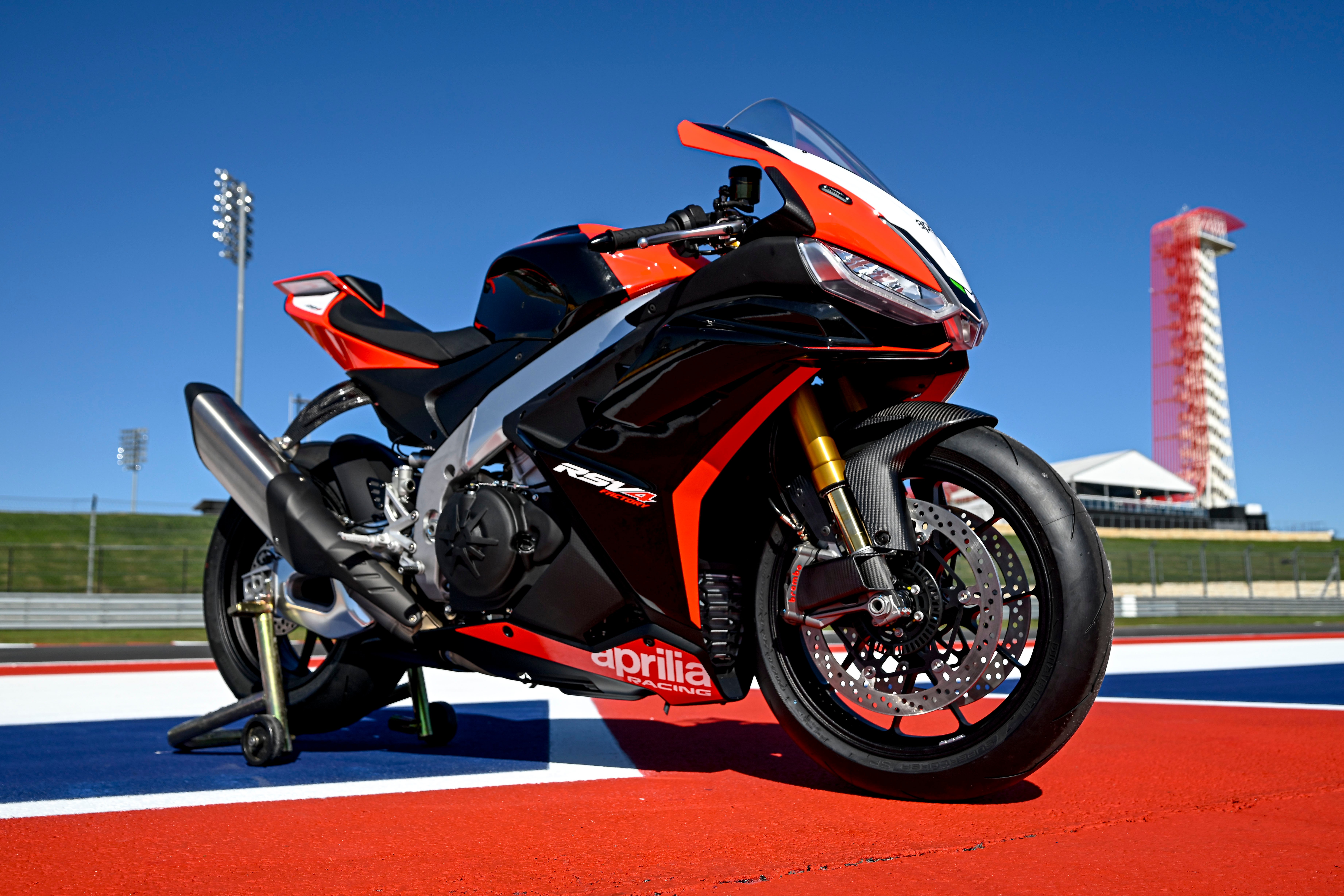 Aprilia RSV4 Factory superbike racing
