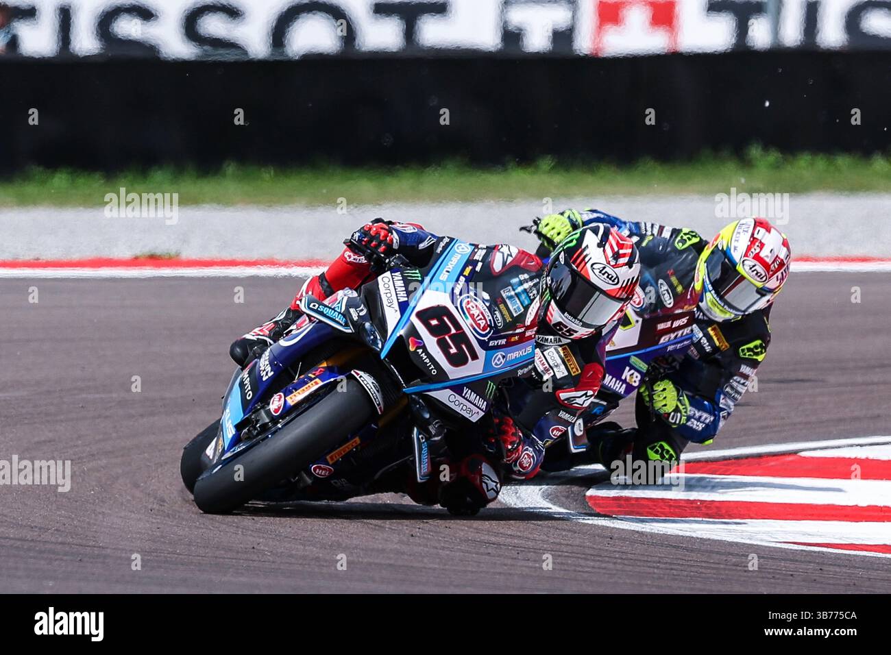 Jonathan Rea on the Yamaha YZF-R1