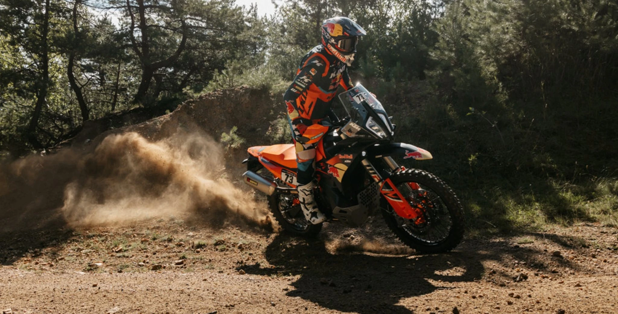 First Ride Review: KTM 890 Adventure R Rally 2026 — We Spent Eight Days Across Gravel, Sand, and Tarmac to See If This Is the Most Off-Road Capable Sub-1000cc Bike on the Market Right Now