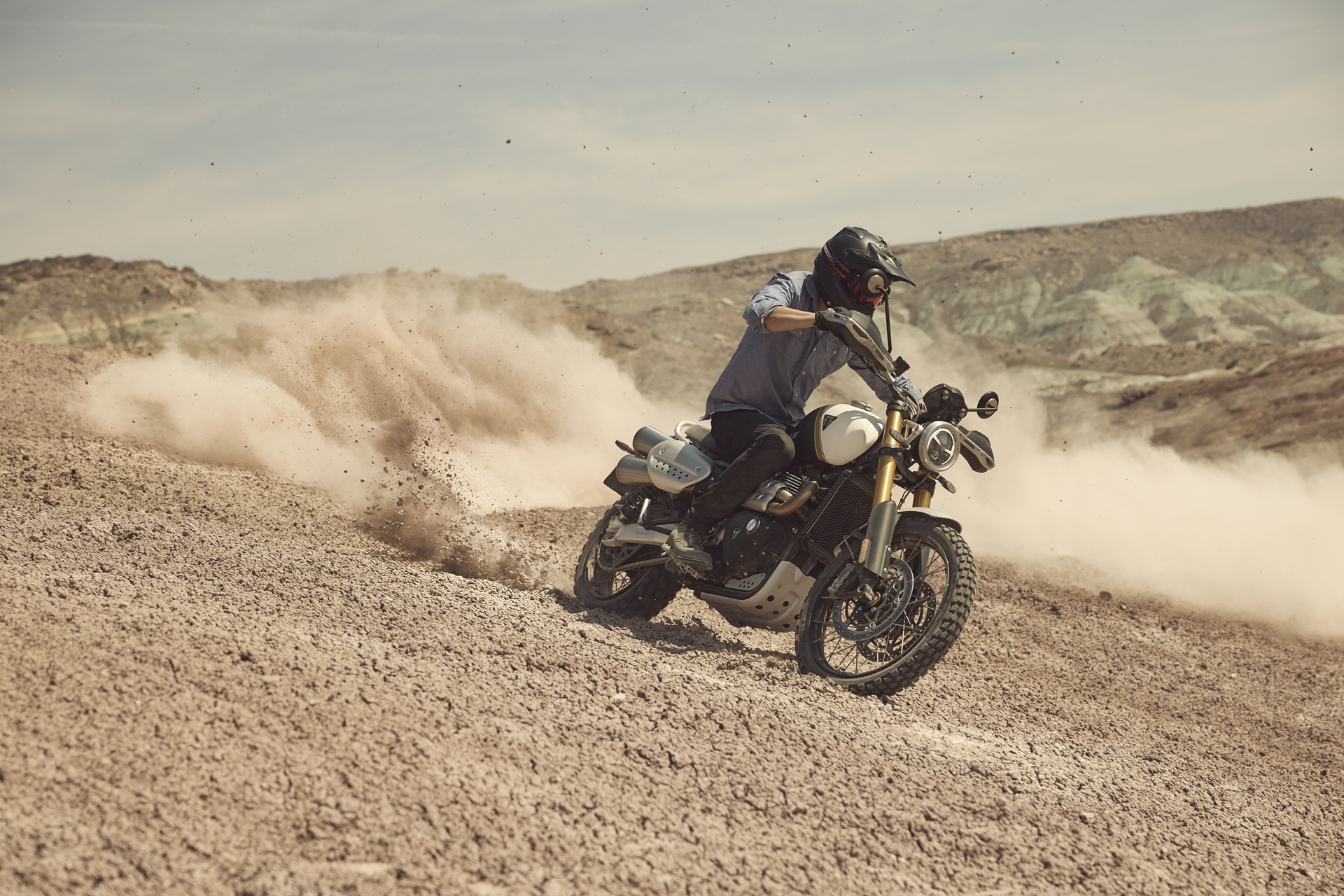 First Ride Review: Triumph Scrambler 1200 XE 2026 — We Spent Seven Days on Gravel, Mud, and Tarmac to See If It Is Still the Most Stylish Dirt-Ready Bike You Can Buy