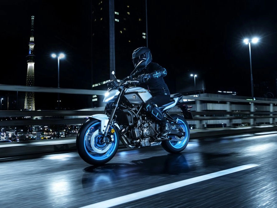 Bike in electric mode in city