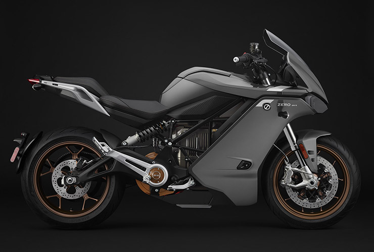 First Ride Review: Zero SR/S 2026 — We Clocked 800 Miles on the Updated Electric Sport Tourer to See If the 200-Mile Range Claim Holds Up in the Real World