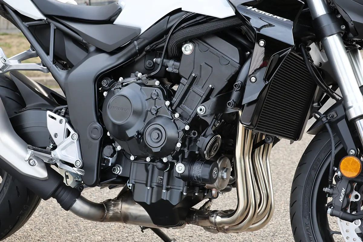 Close-up of the 998cc inline-four engine
