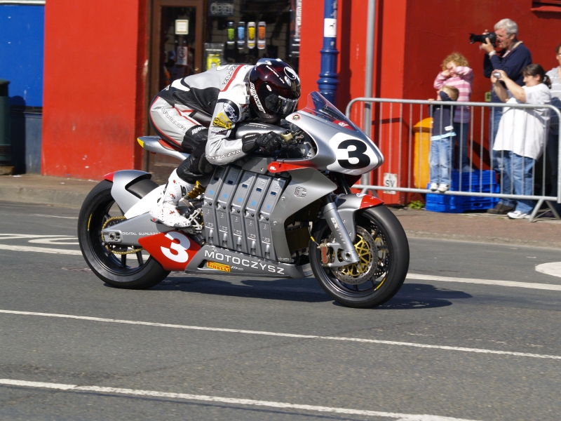 TT Zero electric class motorcycle racing