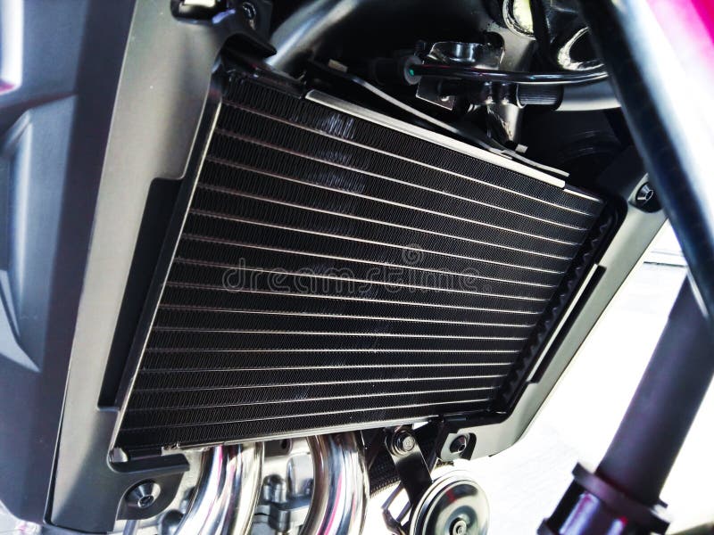 Air-cooled cruiser example, open road setting