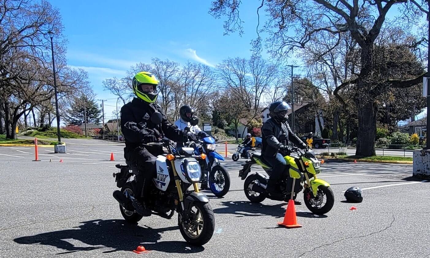 Riders in an MSF or advanced street riding course