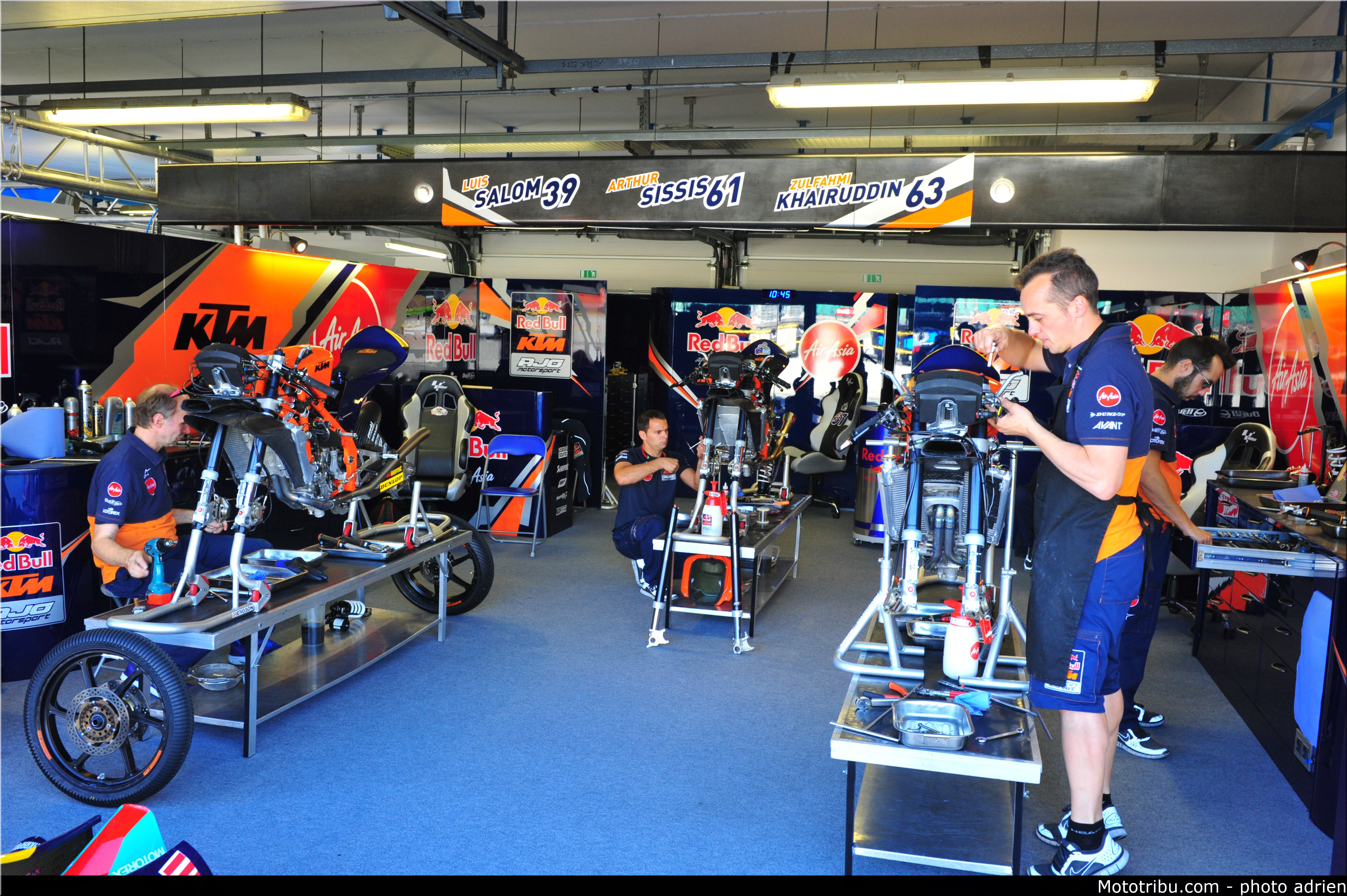 Paddock/pit lane image for tire strategy section