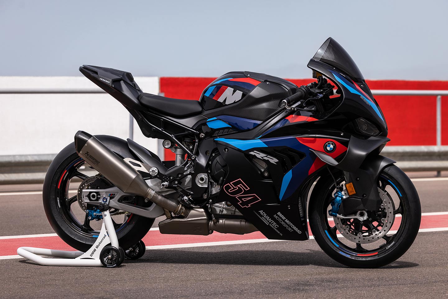 BMW M 1000RR highlighting its carbon fiber fairings and aerodynamic winglets