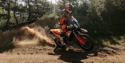 First Ride Review: KTM 890 Adventure R Rally 2026 — We Spent Eight Days Across Gravel, Sand, and Tarmac to See If This Is the Most Off-Road Capable Sub-1000cc Bike on the Market Right Now