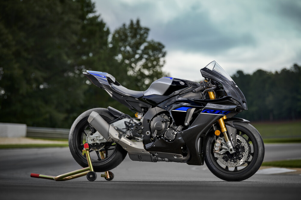 Yamaha Officially Confirms 2028 R1M Revival: Full Specs, Carbon Fiber Package, and Global Launch Date Announced