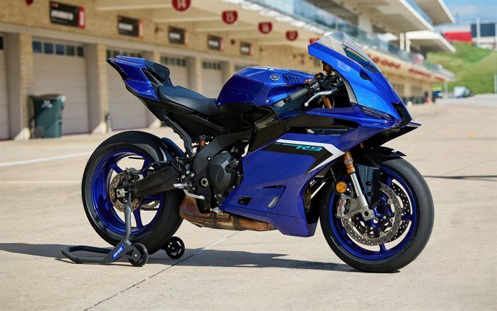 Performance-focused sportbike