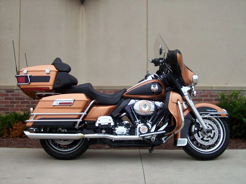 Harley-Davidson FLHTCU Ultra Classic Electra Glide Peace Officer